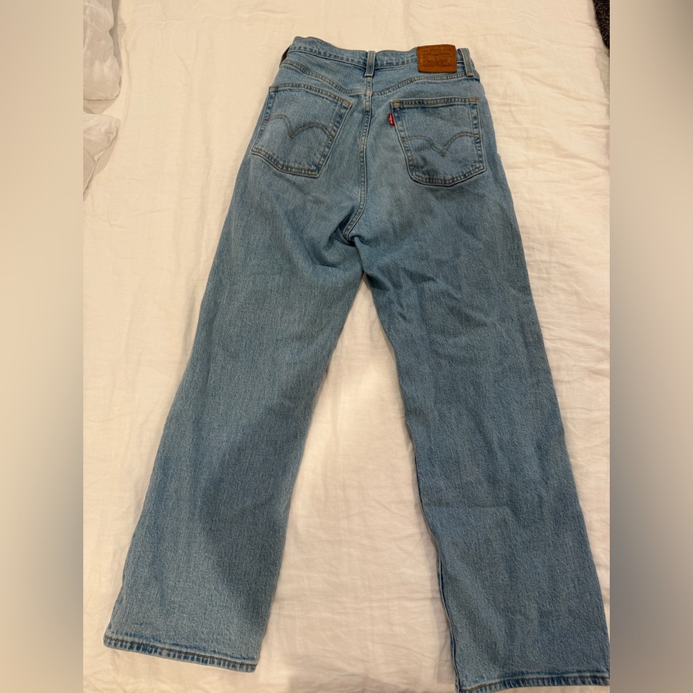 Levi’s Ribcage Straight Jeans - Picture 3 of 3